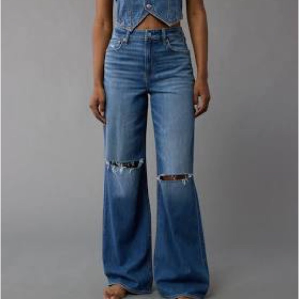 🔥 AE Dreamy Drape Baggy Wide-Leg Jeans • Distressed • Size 6 • BNWT 🎁